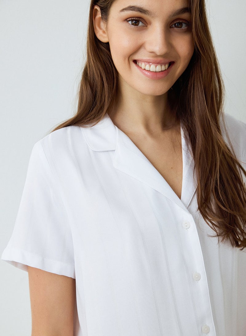 بنتي طقم بيجامة بأكمام قصيرة وياقة ساتان آريا - Image 2